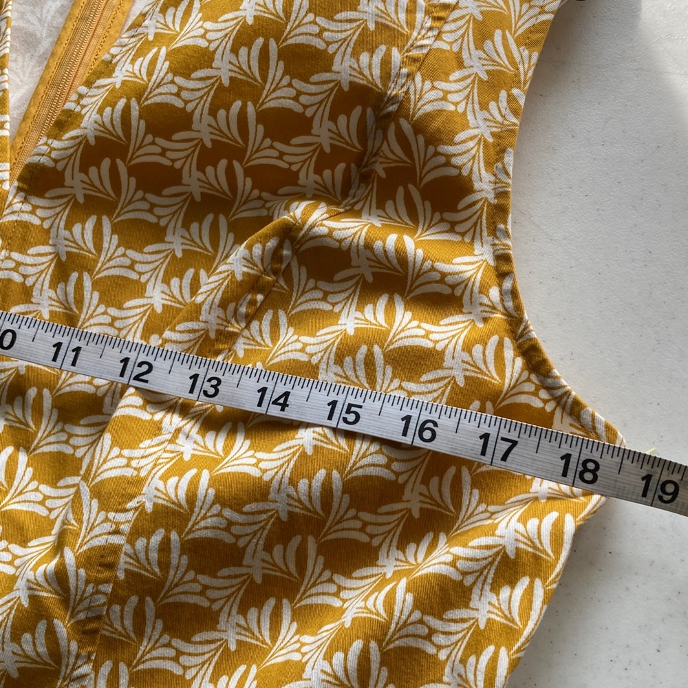 Boden Mustard Yellow & White Printed Sleeveless Shift Dress - Picture 9 of 10
